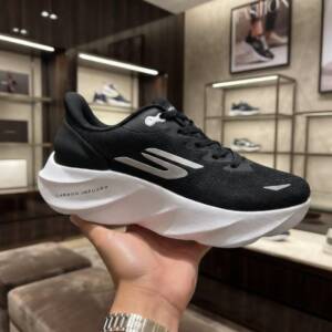Skechers AERO BURST 8811